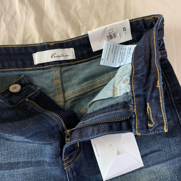KanCan Hi-Rise Estilo Denim Shorts Small NWT Dark Wash Raw Hem - Picture 5 of 8
